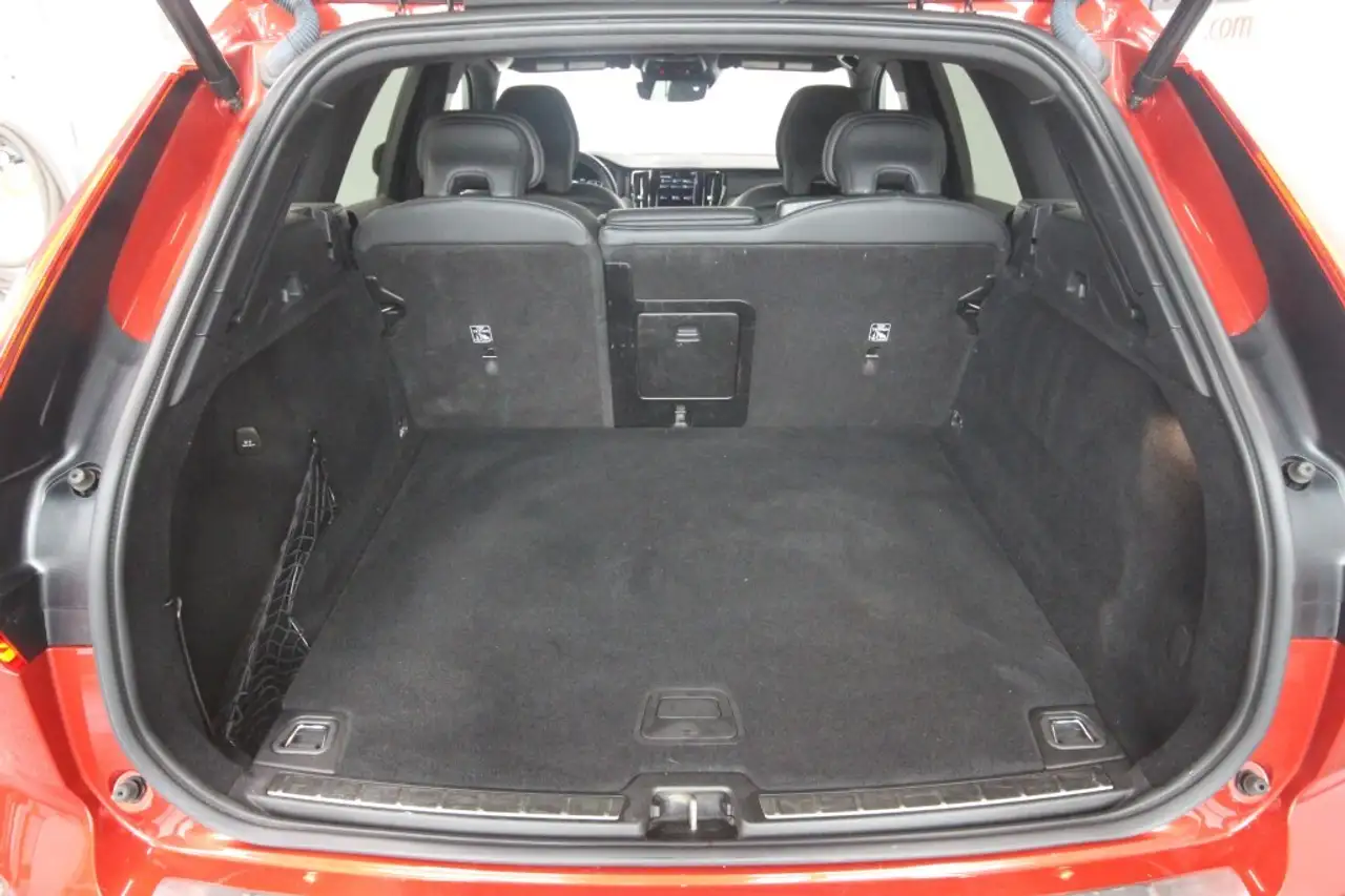Volvo XC60 снимка Volvo XC60