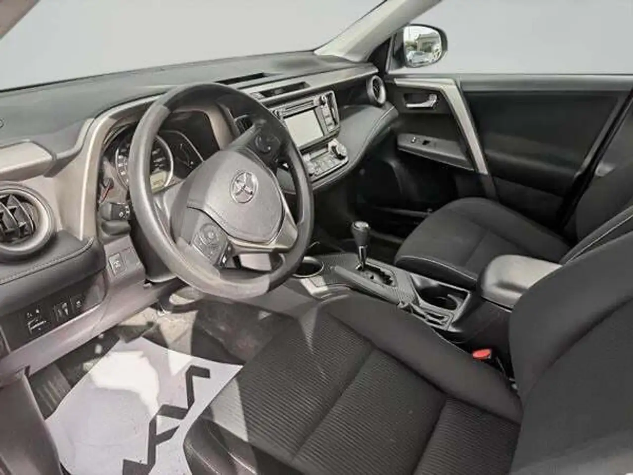 Toyota RAV 4 снимка Toyota RAV 4