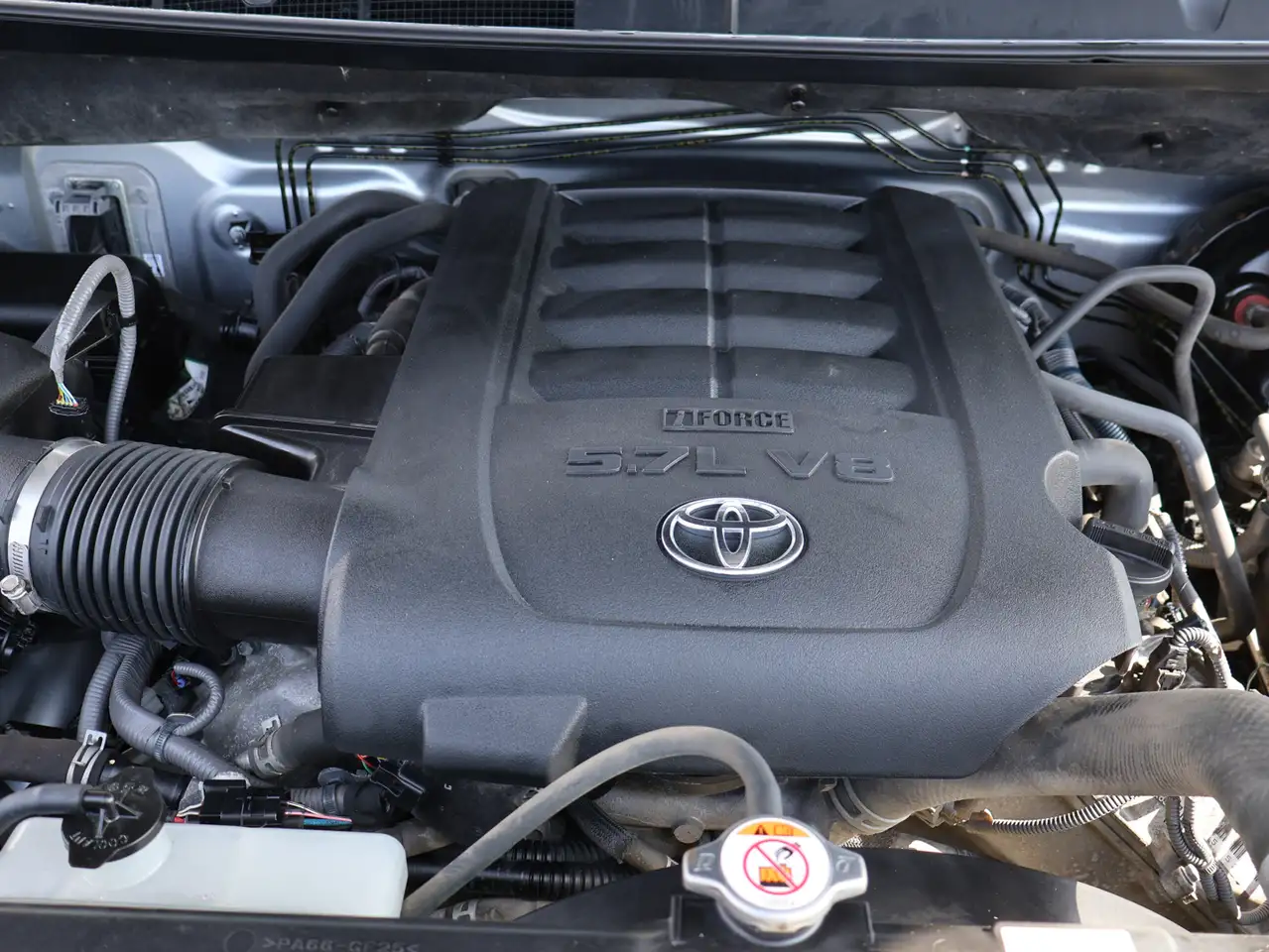 Toyota Tundra снимка Toyota Tundra