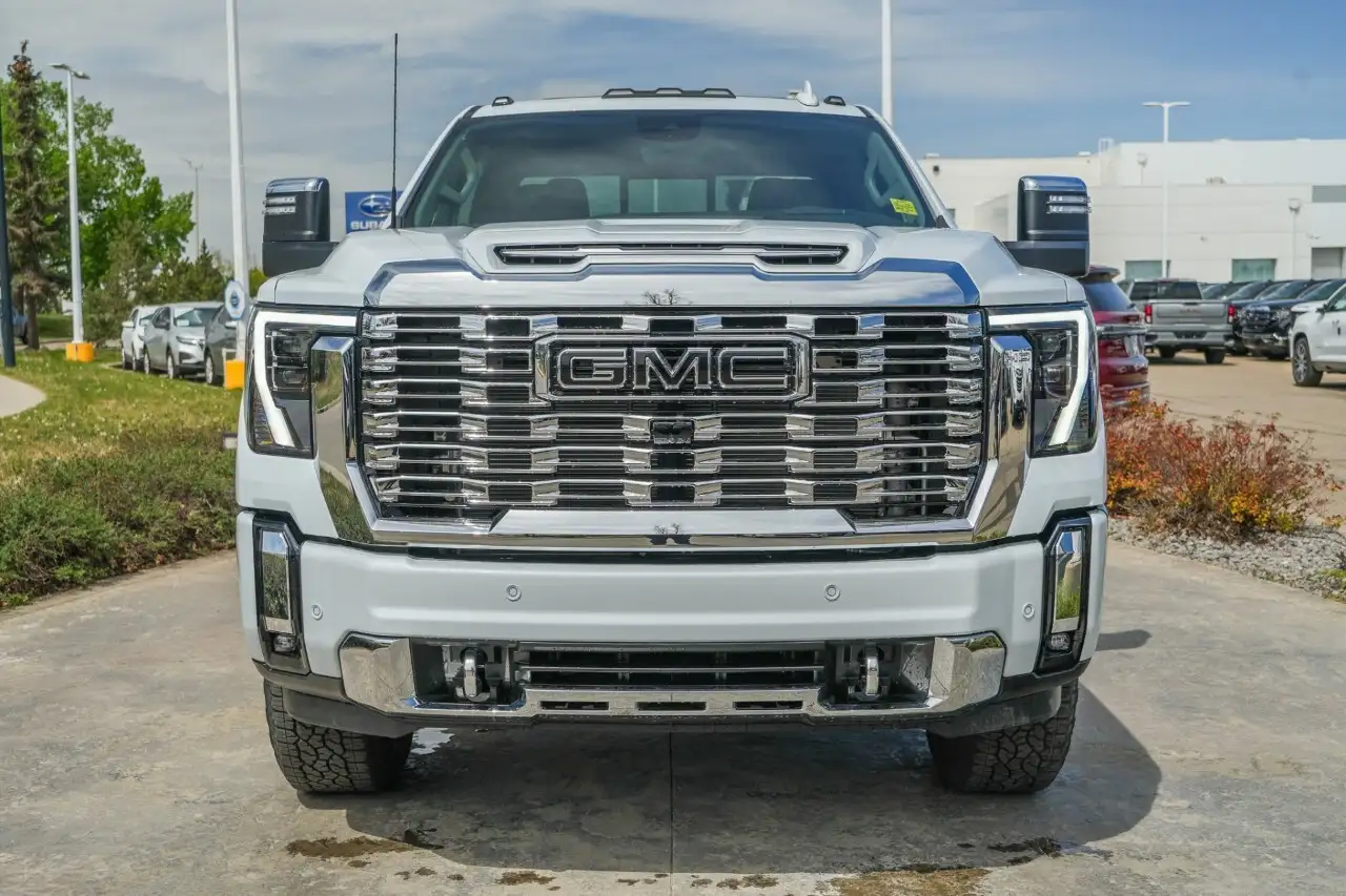 GMC Sierra 3500HD photo GMC Sierra 3500HD