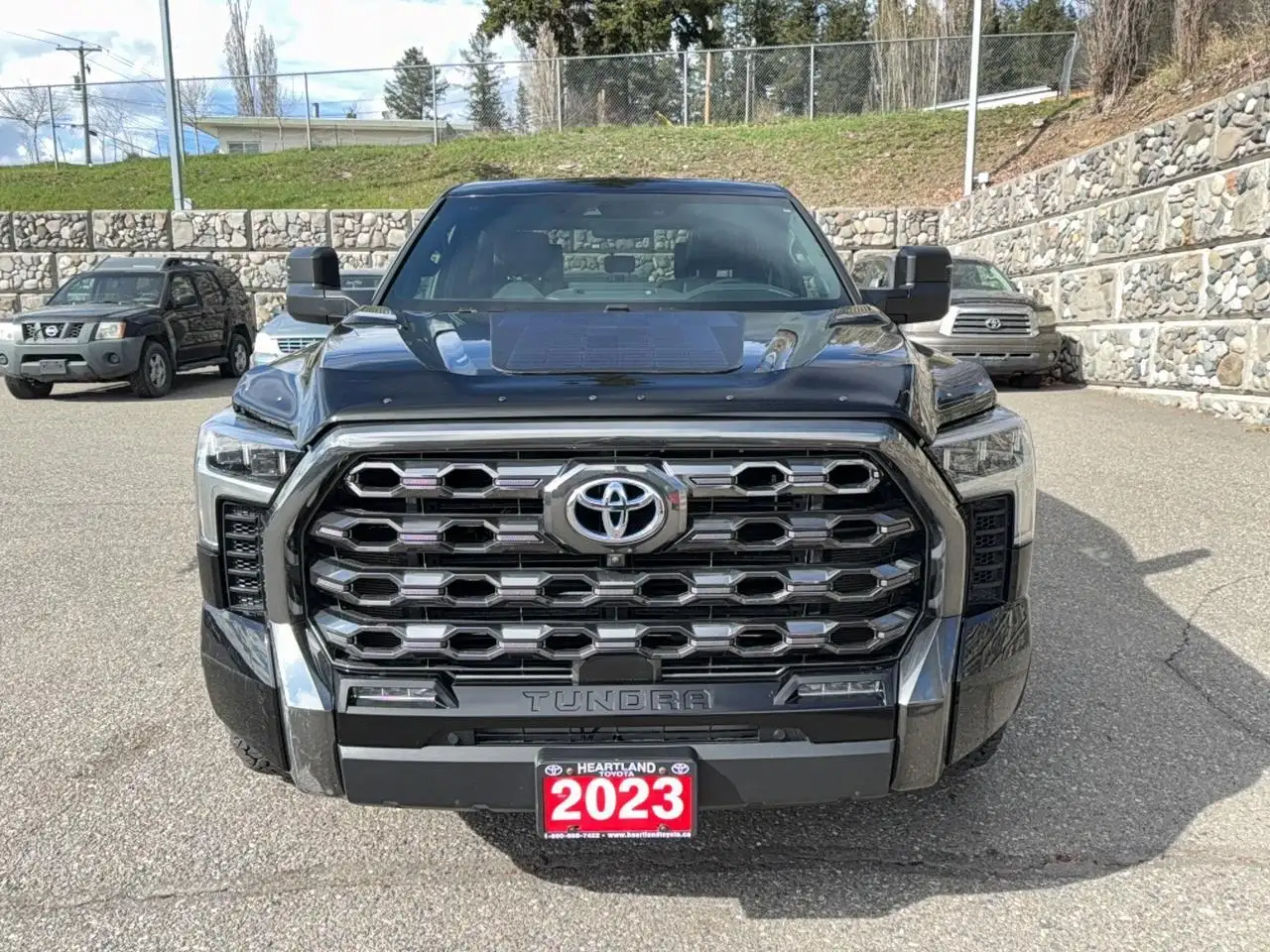 Toyota Tundra снимка Toyota Tundra