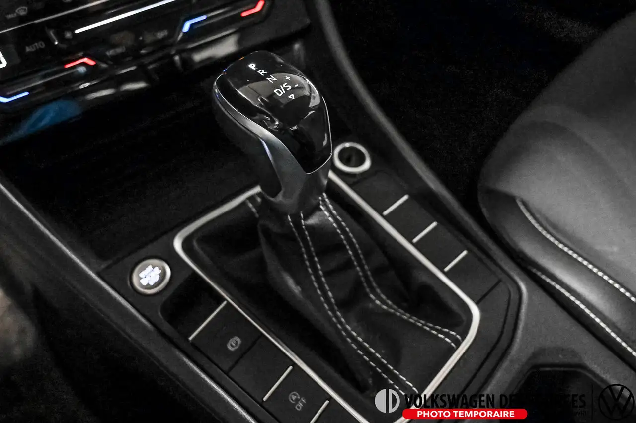 Volkswagen Jetta снимка Volkswagen Jetta
