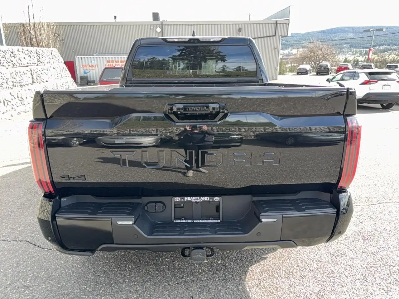 Toyota Tundra снимка Toyota Tundra