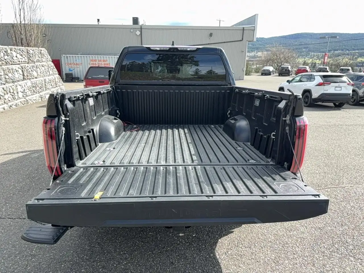 Toyota Tundra снимка Toyota Tundra
