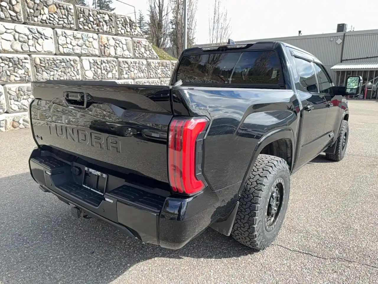 Toyota Tundra снимка Toyota Tundra