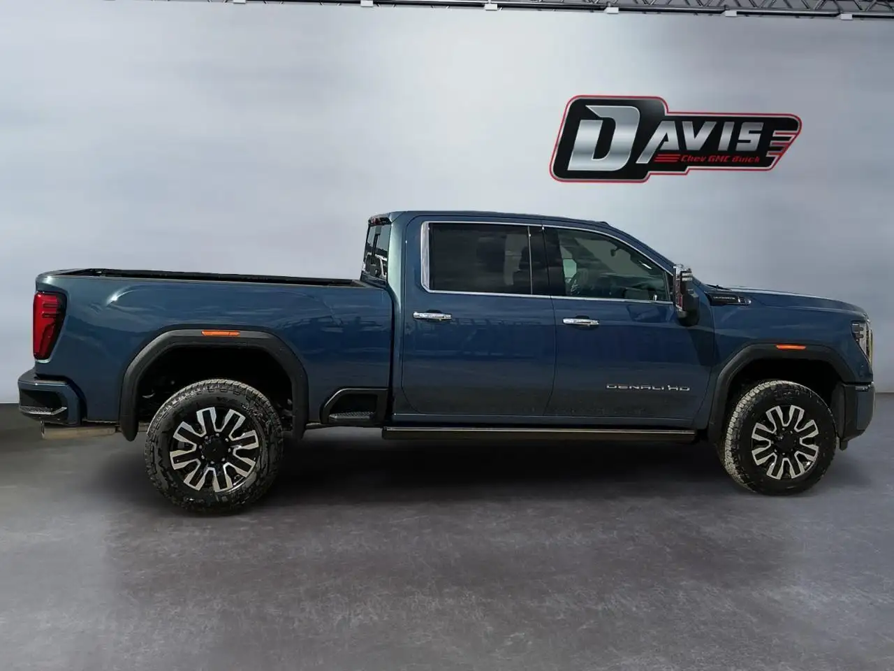 GMC Sierra 3500HD снимка GMC Sierra 3500HD