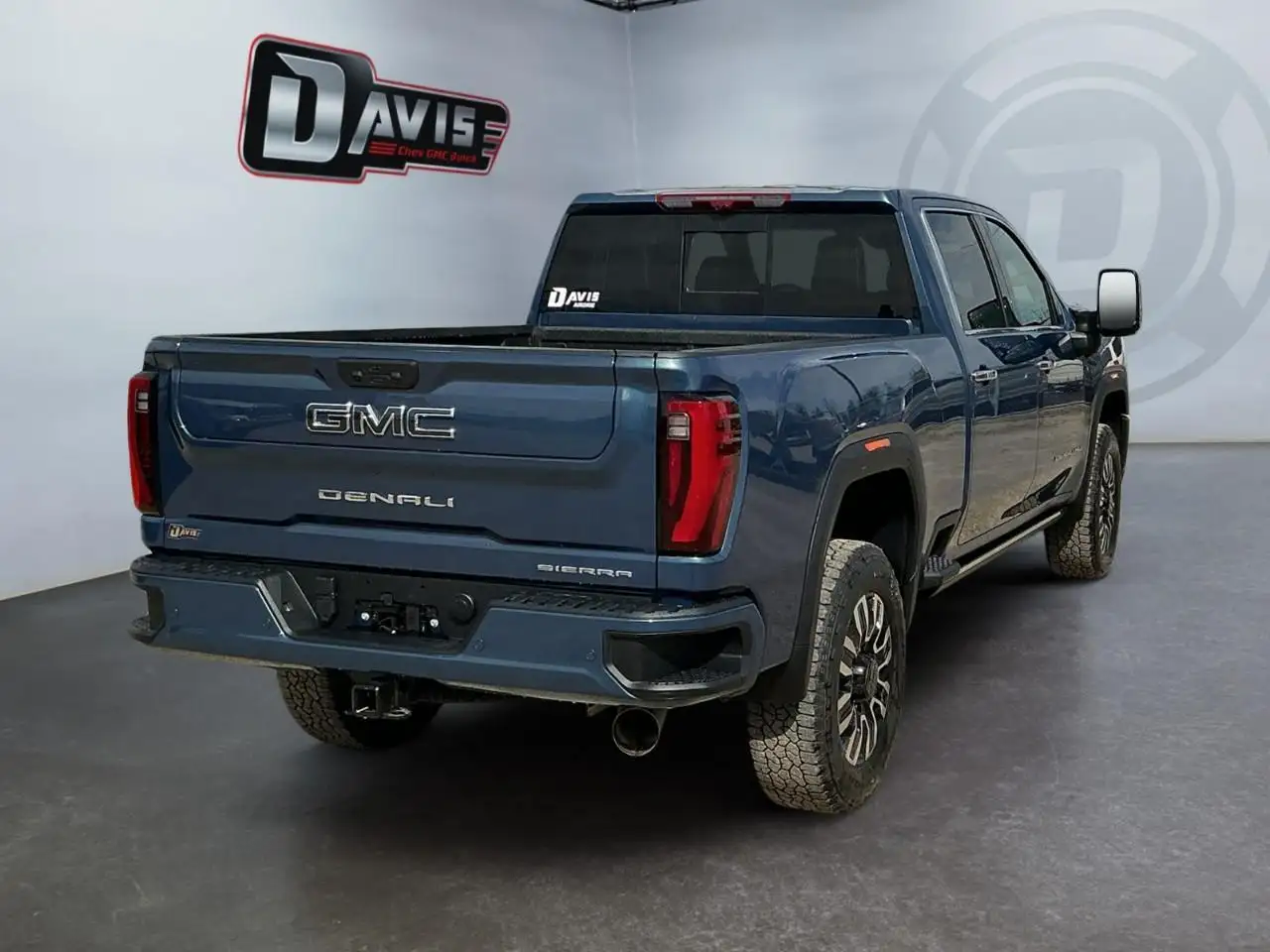 GMC Sierra 3500HD снимка GMC Sierra 3500HD
