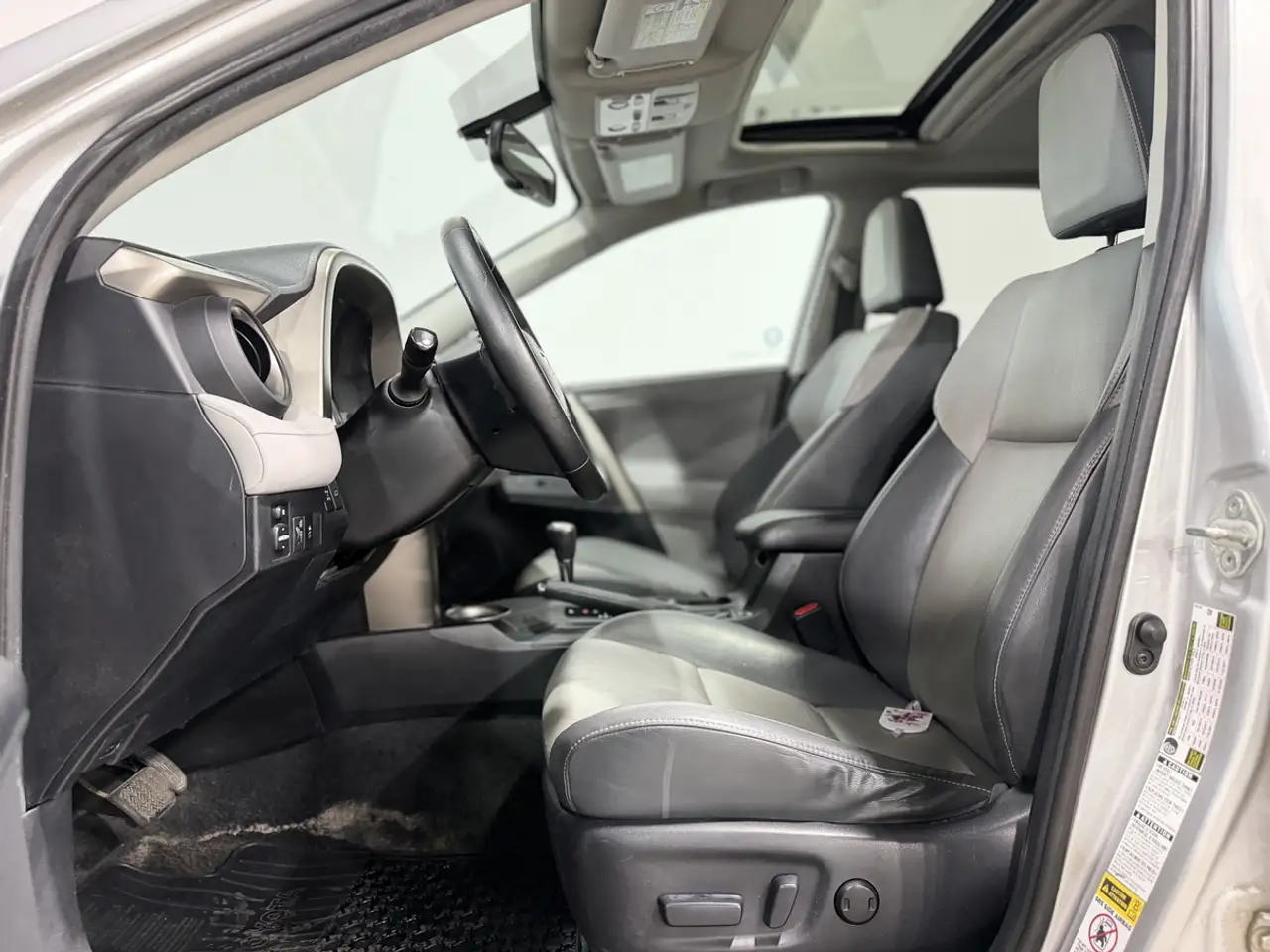 Toyota RAV 4 photo Toyota RAV 4