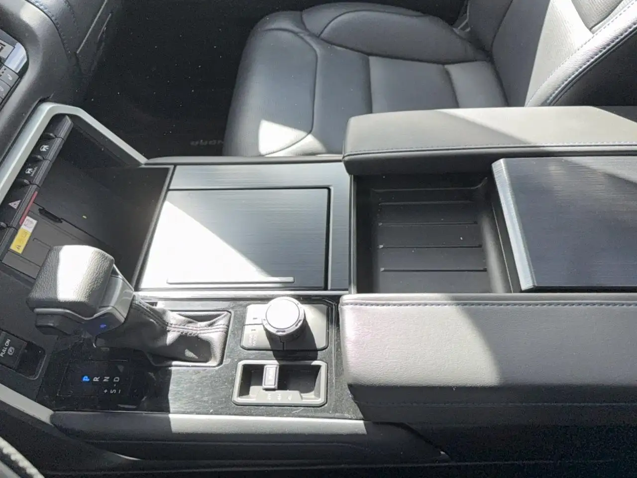 Toyota Tundra снимка Toyota Tundra