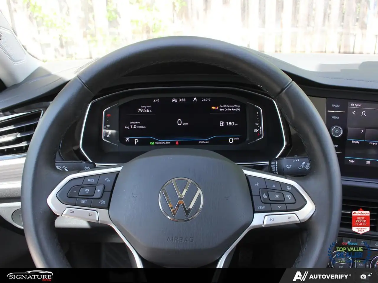 Volkswagen Jetta снимка Volkswagen Jetta