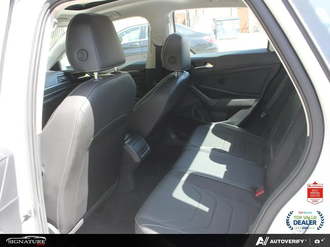 Volkswagen Jetta снимка Volkswagen Jetta