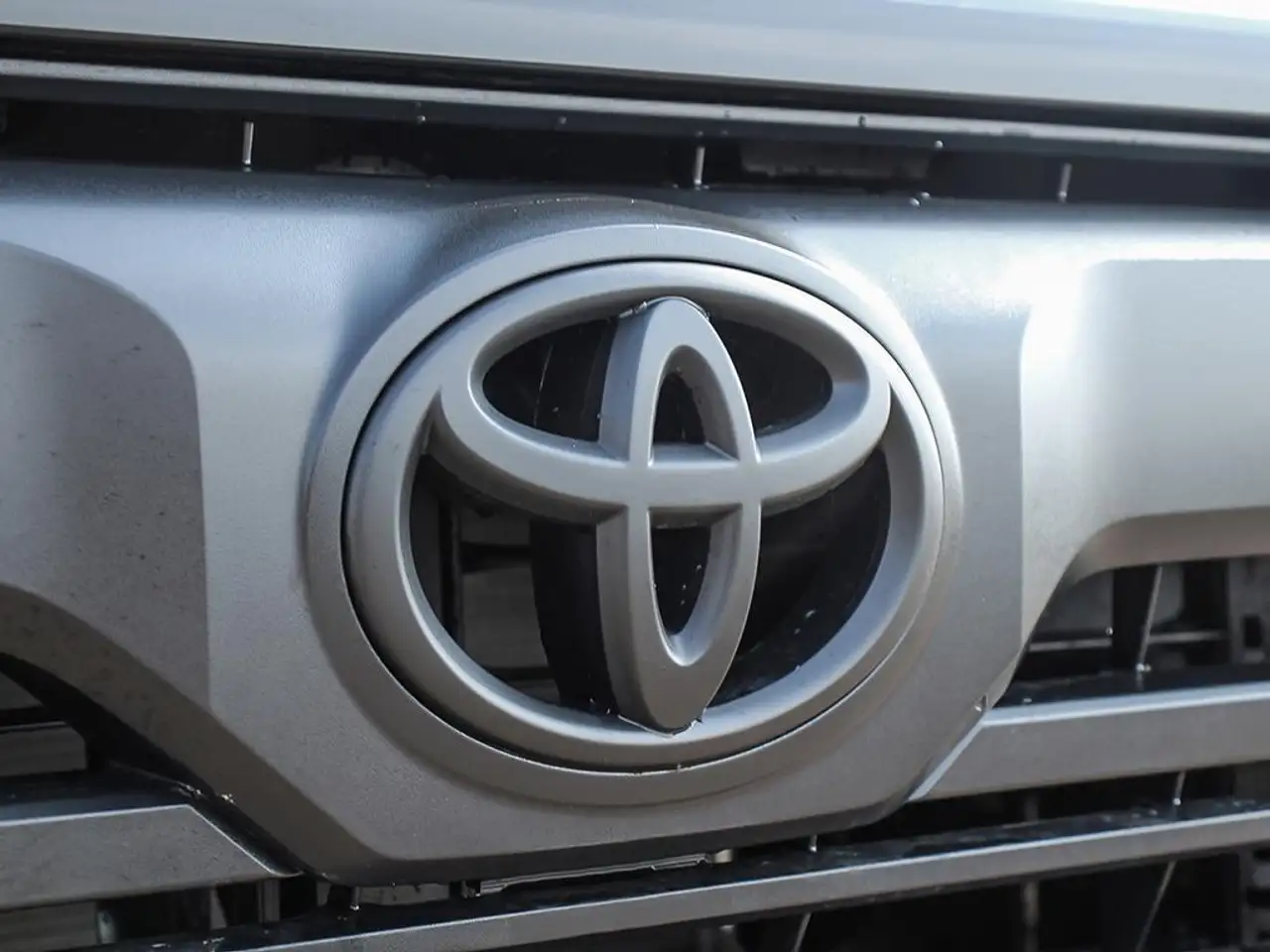 Toyota Tundra снимка Toyota Tundra