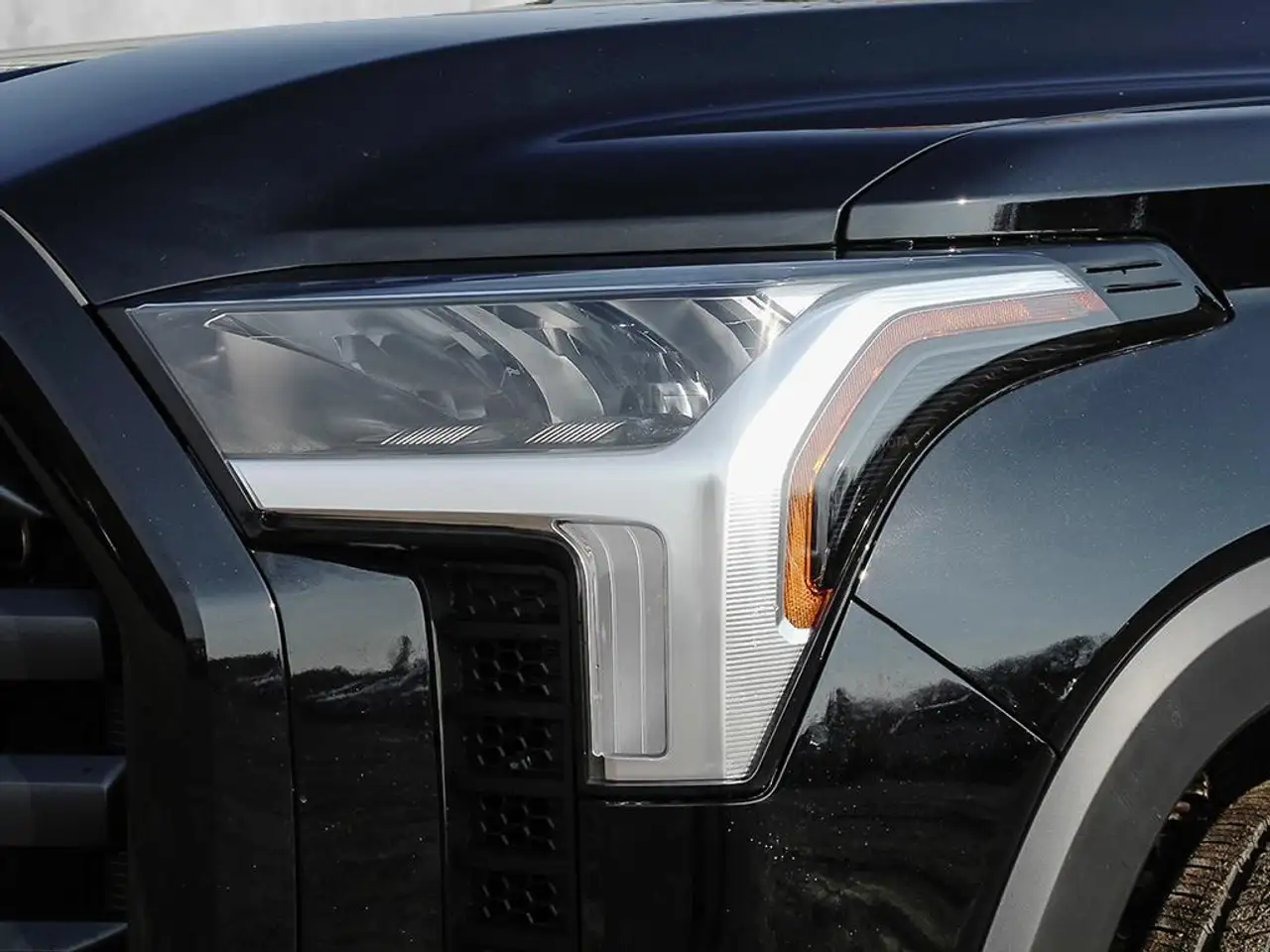 Toyota Tundra снимка Toyota Tundra