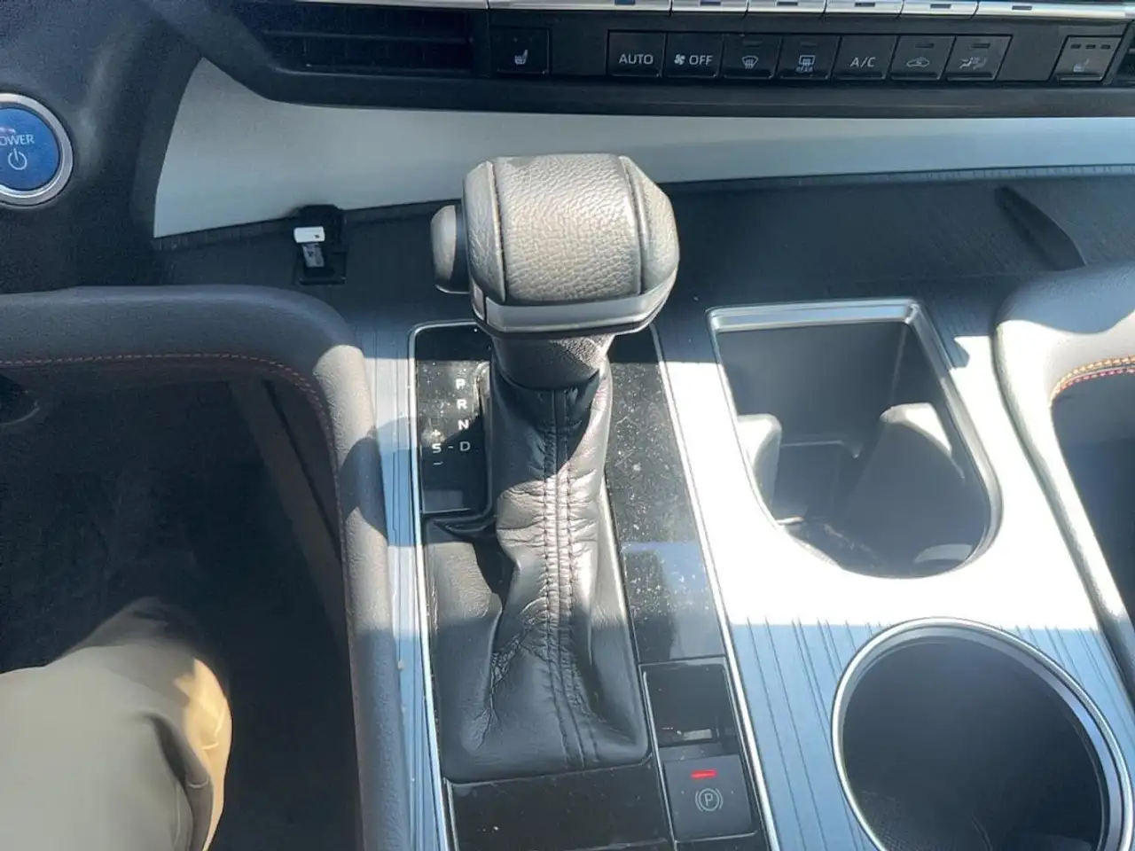Toyota Sienna снимка Toyota Sienna