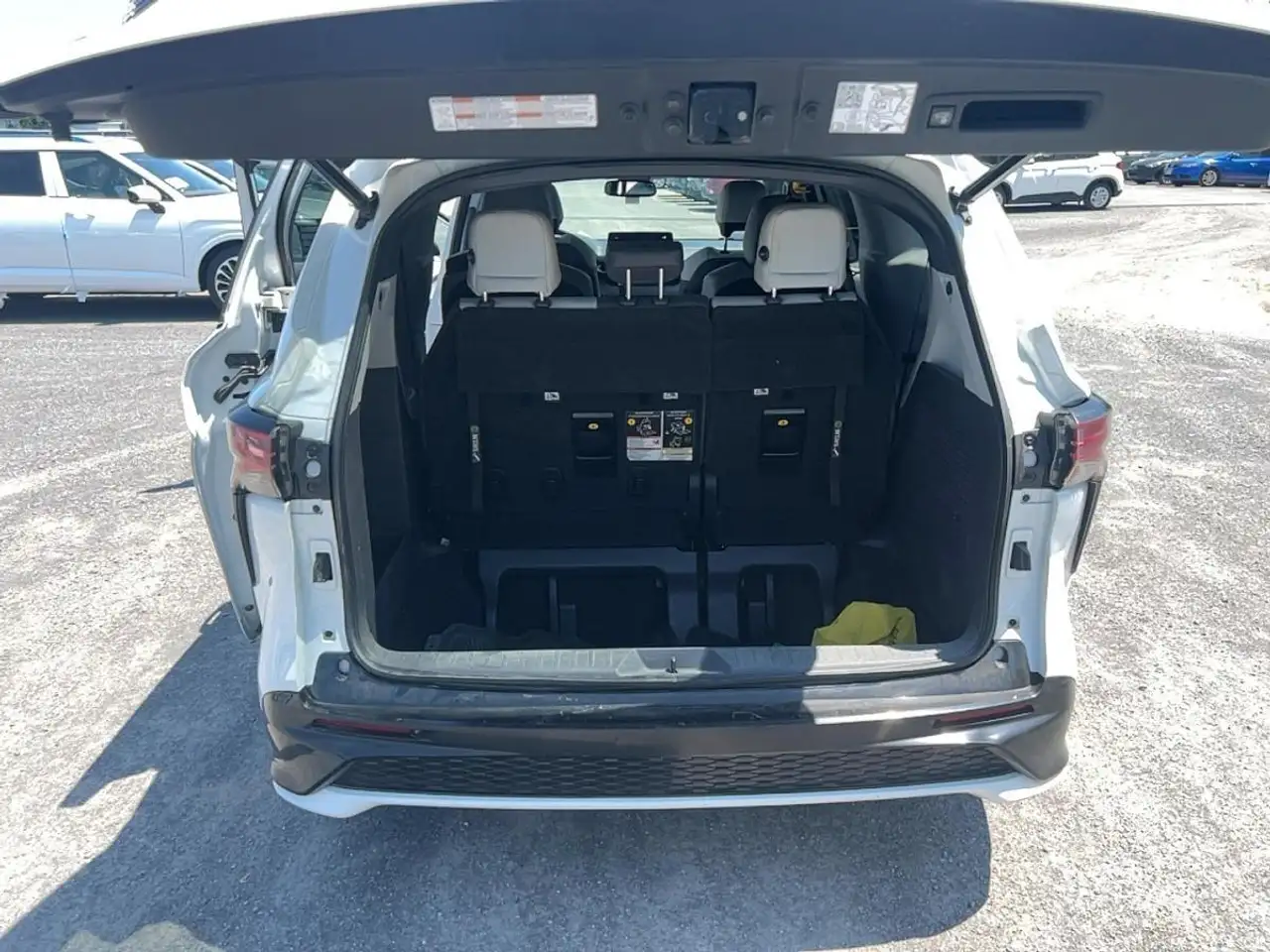 Toyota Sienna снимка Toyota Sienna