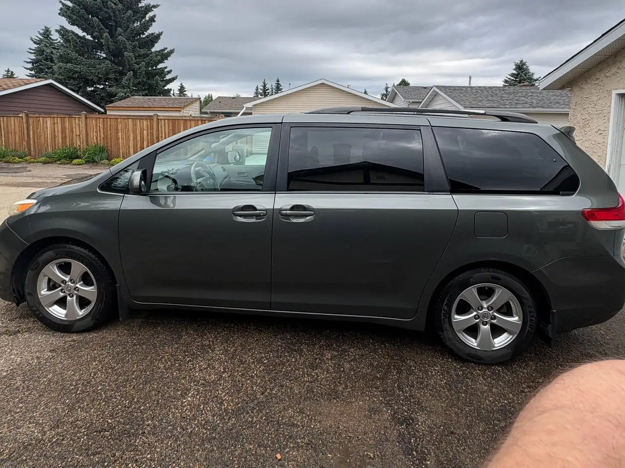 Toyota Sienna photo Toyota Sienna