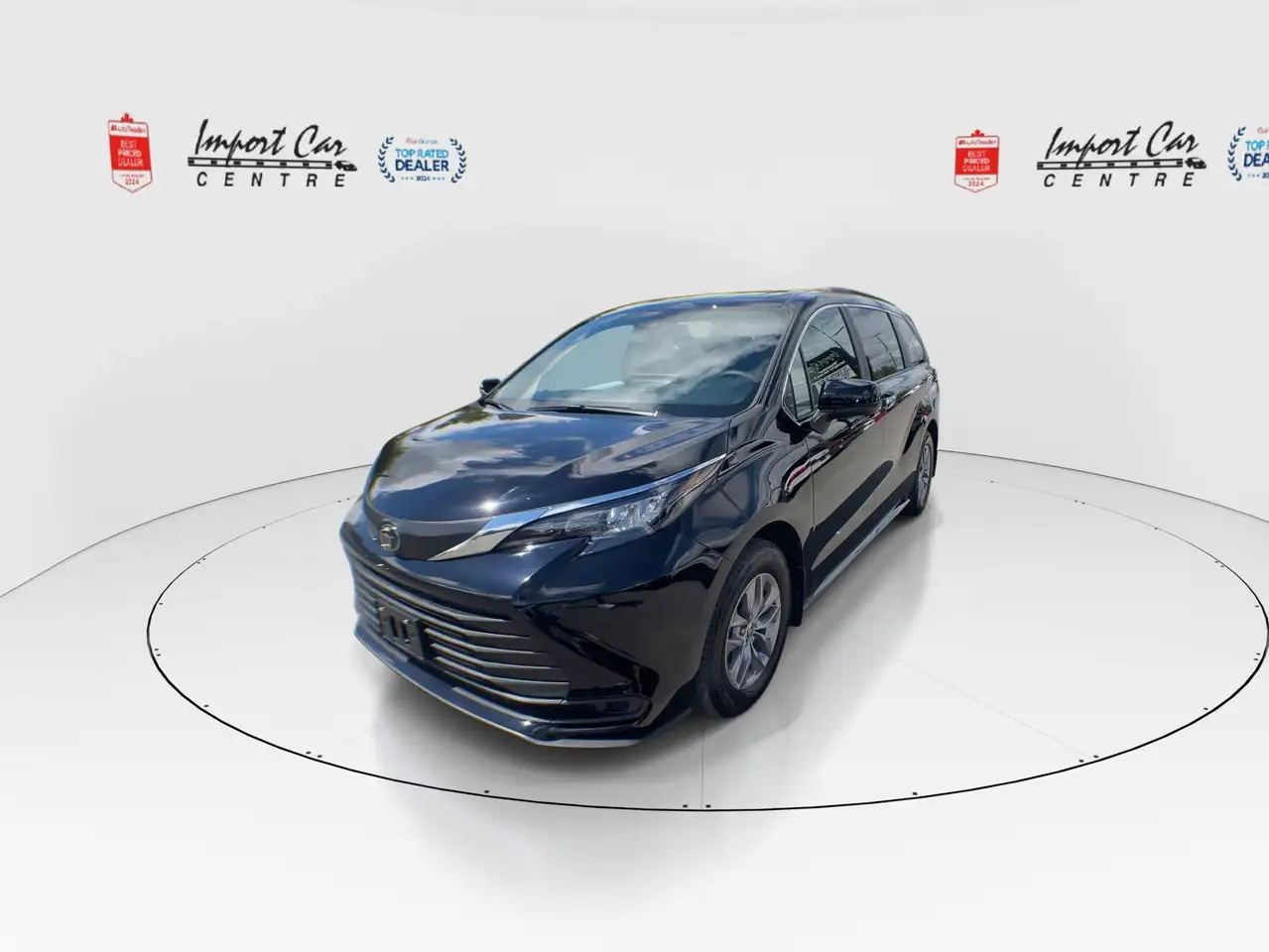 Toyota Sienna снимка Toyota Sienna