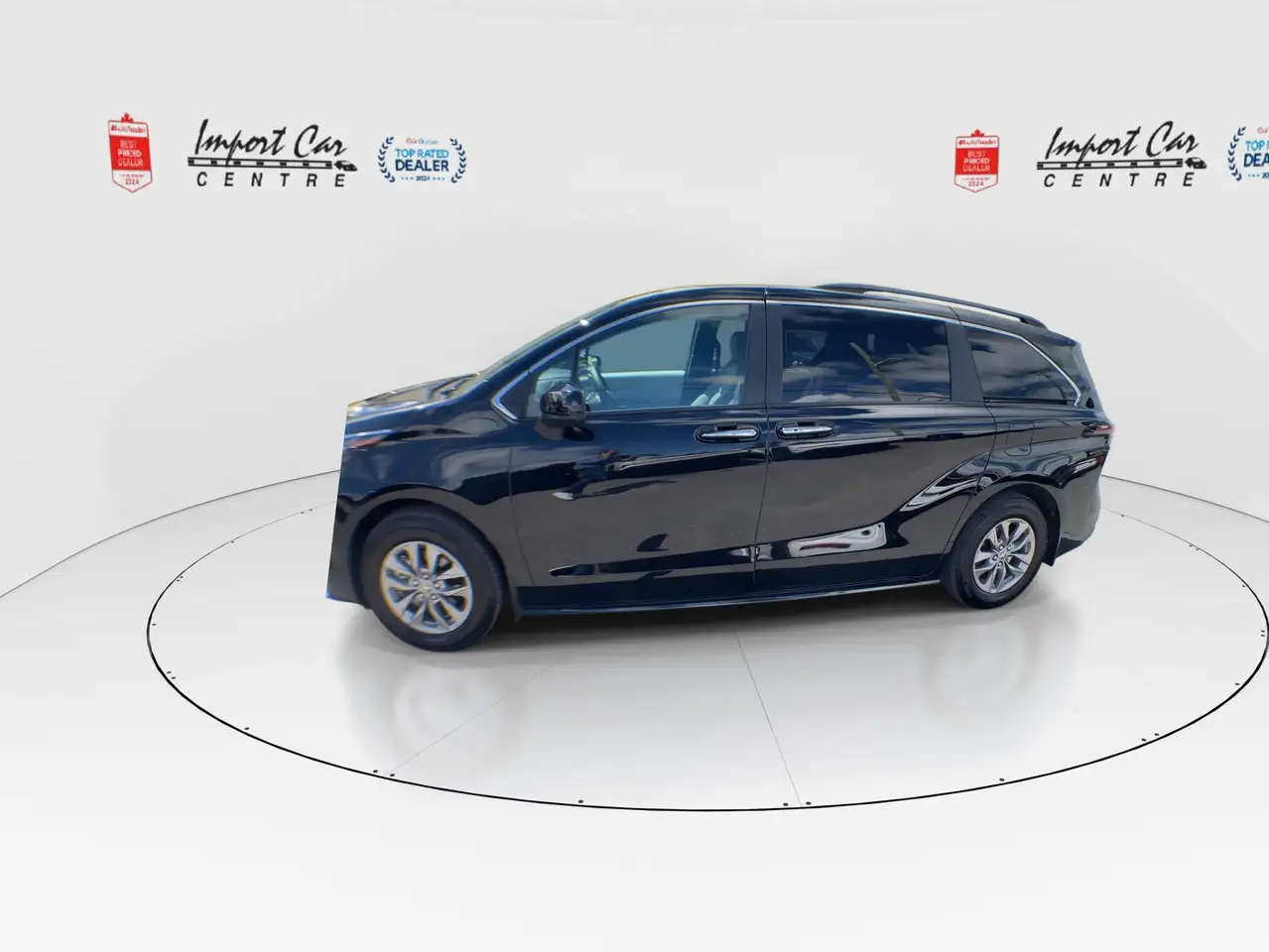 Toyota Sienna снимка Toyota Sienna