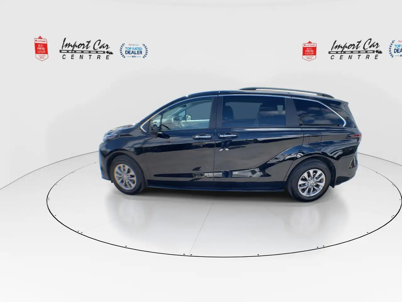 Toyota Sienna снимка Toyota Sienna