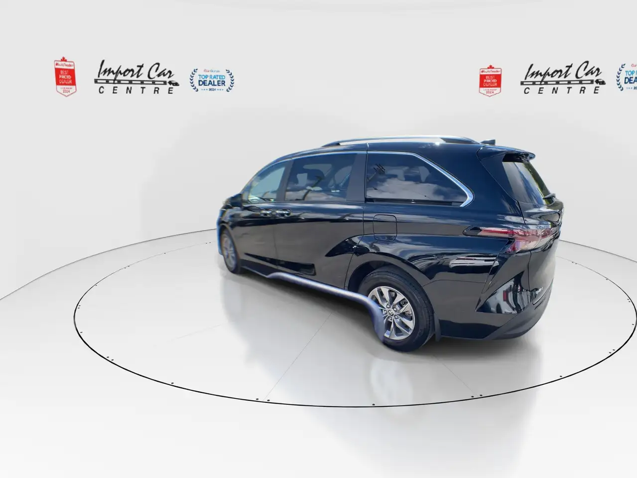 Toyota Sienna снимка Toyota Sienna