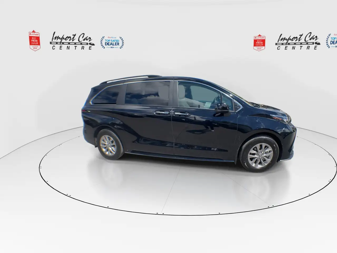 Toyota Sienna снимка Toyota Sienna