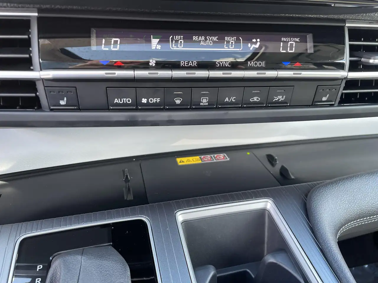 Toyota Sienna снимка Toyota Sienna