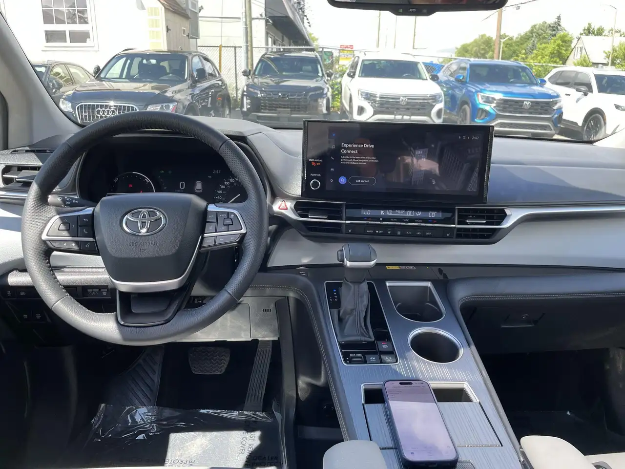 Toyota Sienna снимка Toyota Sienna