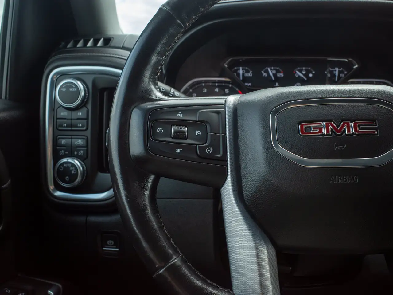 GMC Sierra 1500 fotografie GMC Sierra 1500