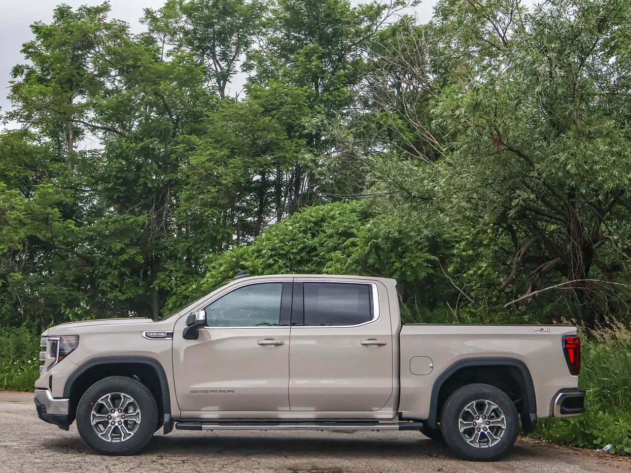 GMC Sierra 1500 photo GMC Sierra 1500