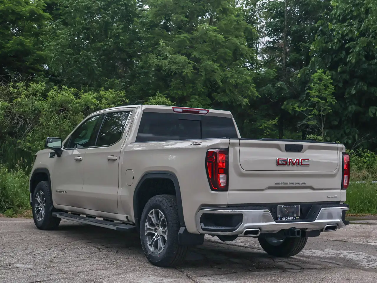 GMC Sierra 1500 photo GMC Sierra 1500