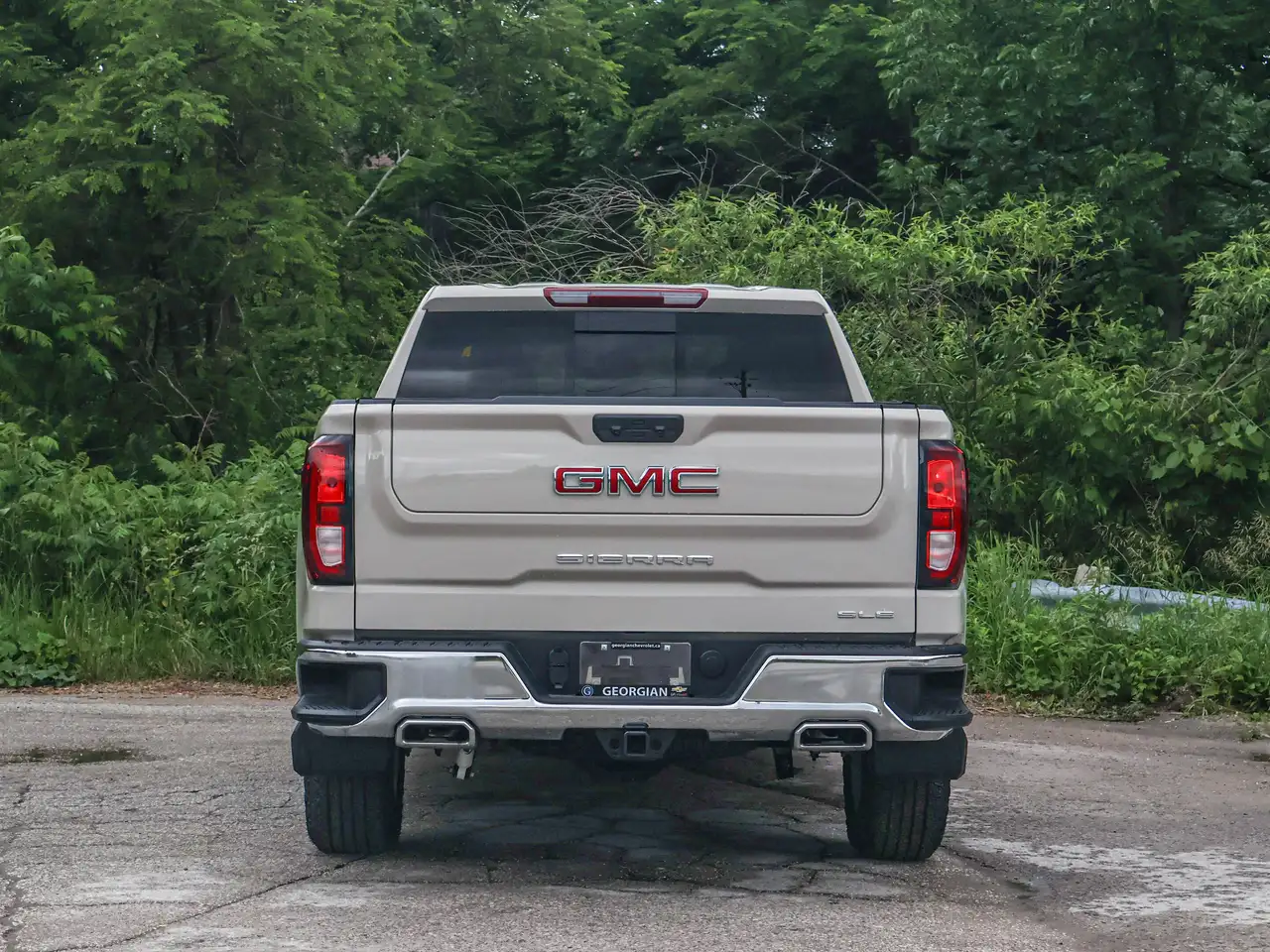 GMC Sierra 1500 photo GMC Sierra 1500