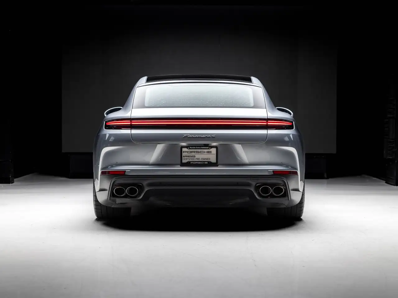 Porsche Panamera снимка Porsche Panamera