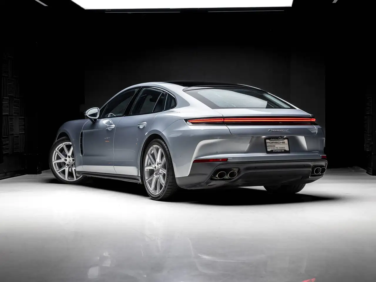 Porsche Panamera снимка Porsche Panamera