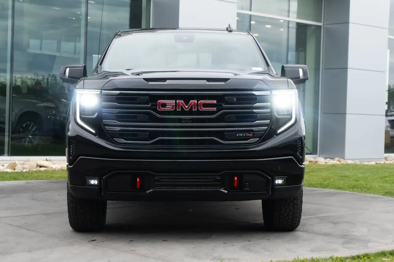 GMC Sierra 1500 photo GMC Sierra 1500