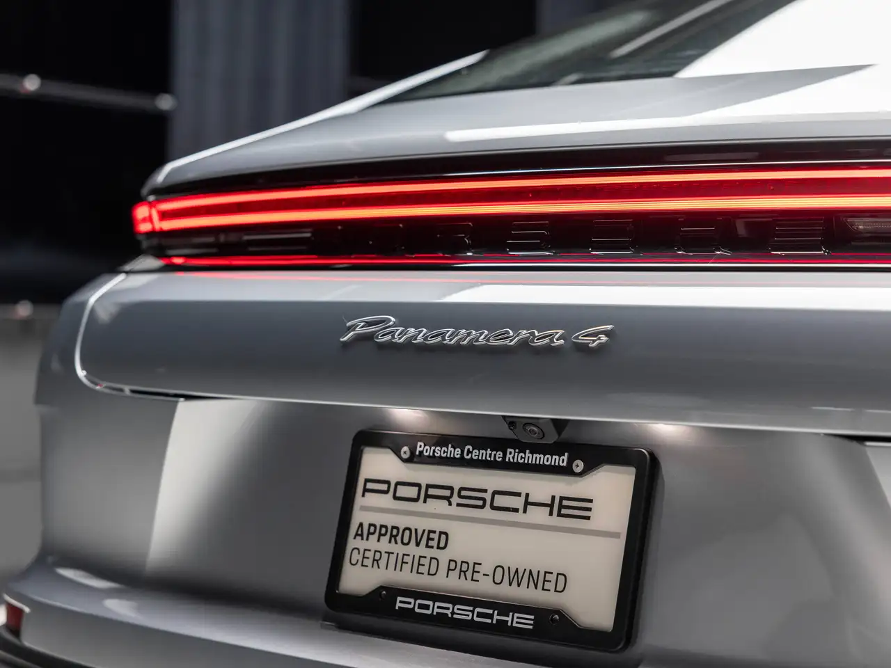 Porsche Panamera снимка Porsche Panamera