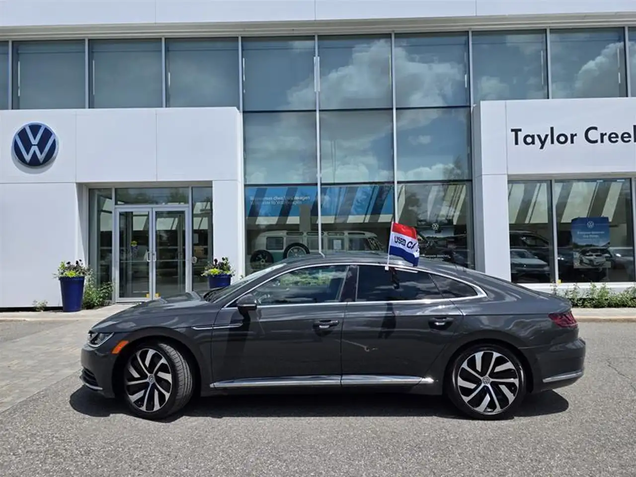 Volkswagen Arteon photo Volkswagen Arteon