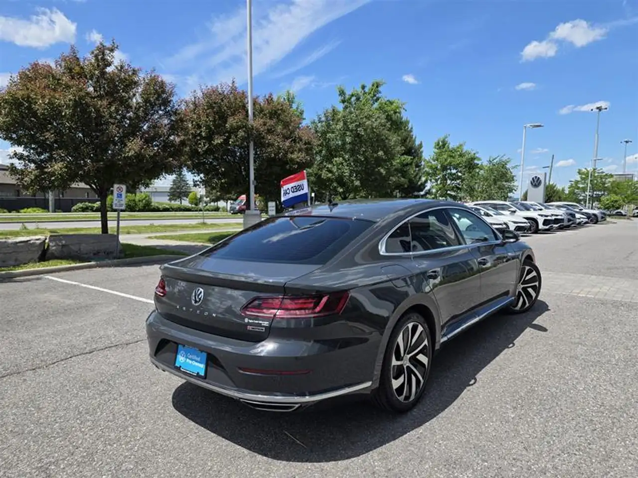 Volkswagen Arteon photo Volkswagen Arteon