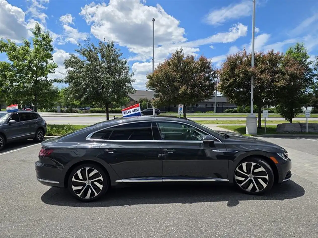 Volkswagen Arteon photo Volkswagen Arteon