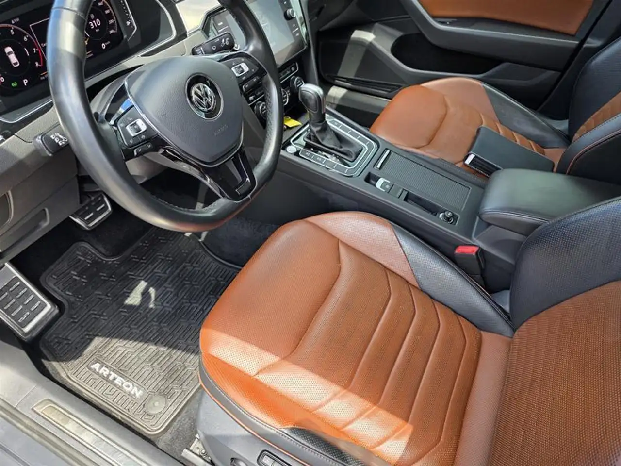 Volkswagen Arteon photo Volkswagen Arteon
