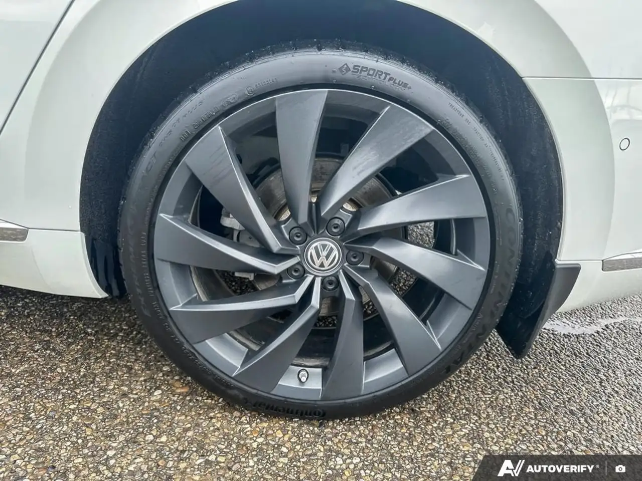 Volkswagen Arteon photo Volkswagen Arteon