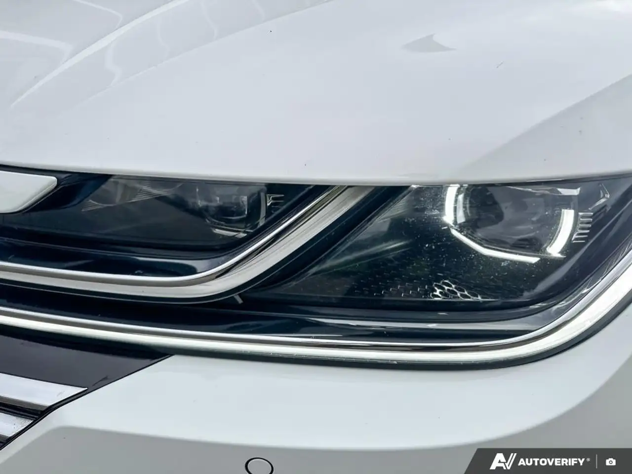 Volkswagen Arteon photo Volkswagen Arteon