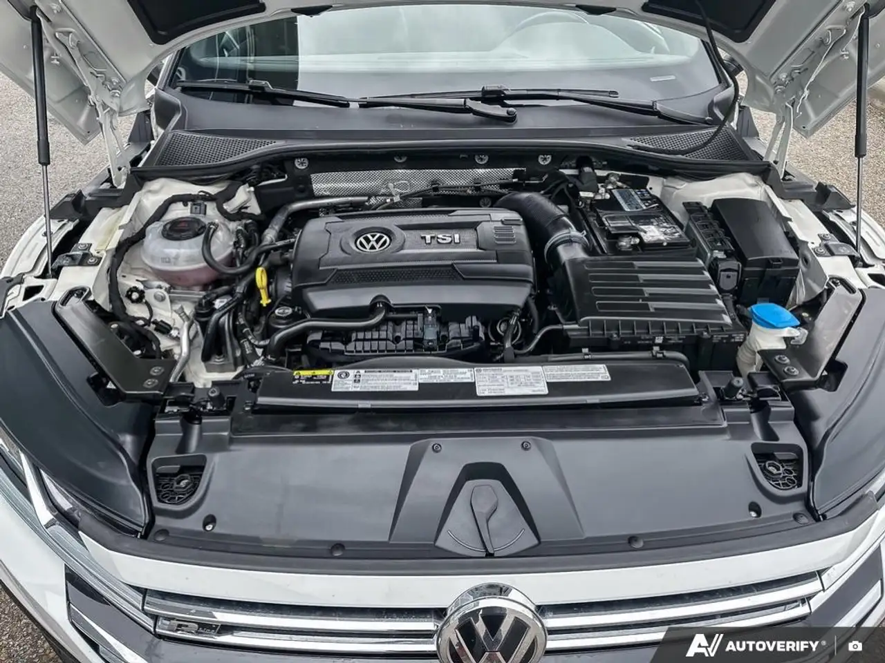 Volkswagen Arteon photo Volkswagen Arteon
