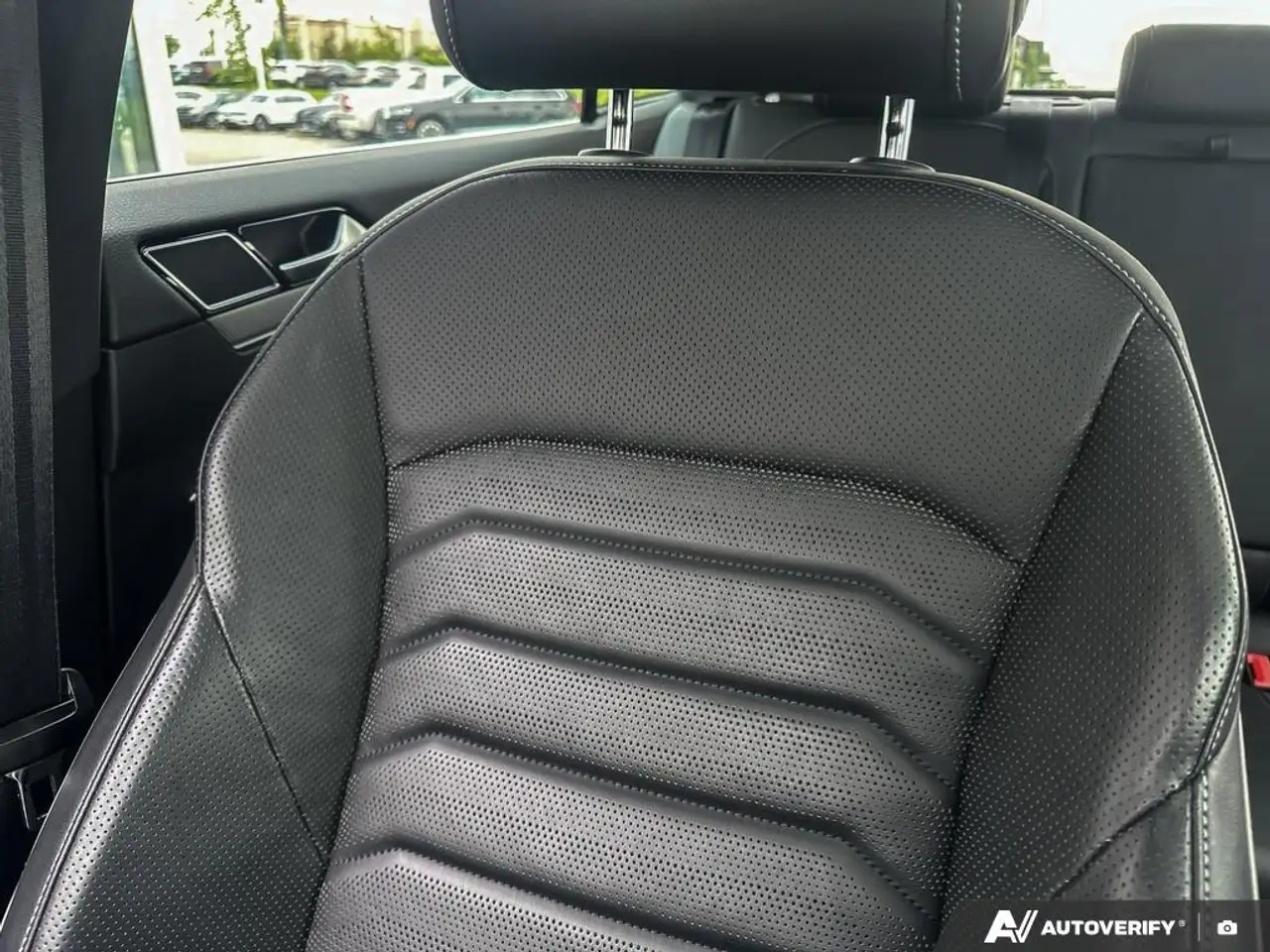 Volkswagen Arteon photo Volkswagen Arteon