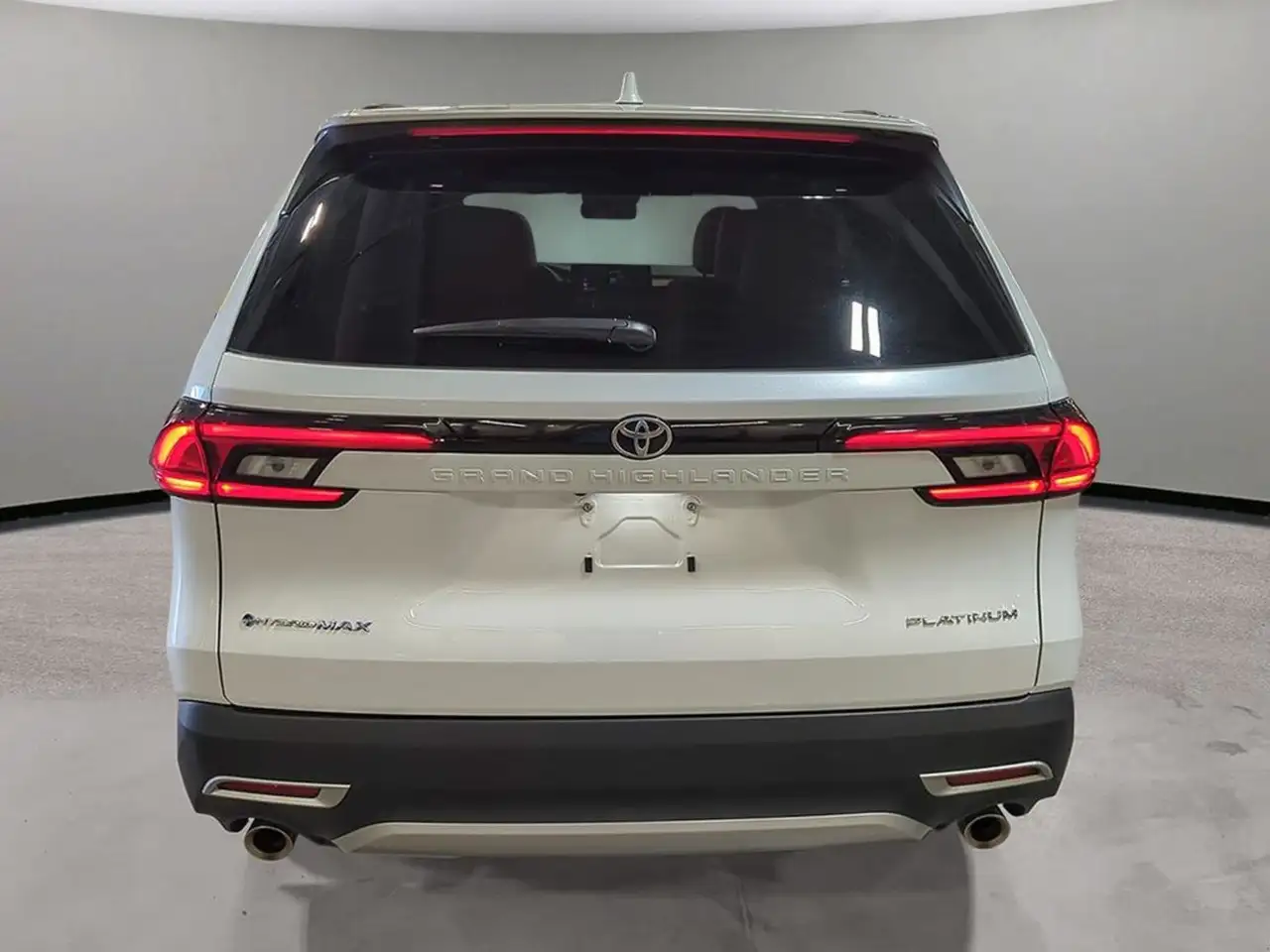 Toyota Grand Highlander снимка Toyota Grand Highlander