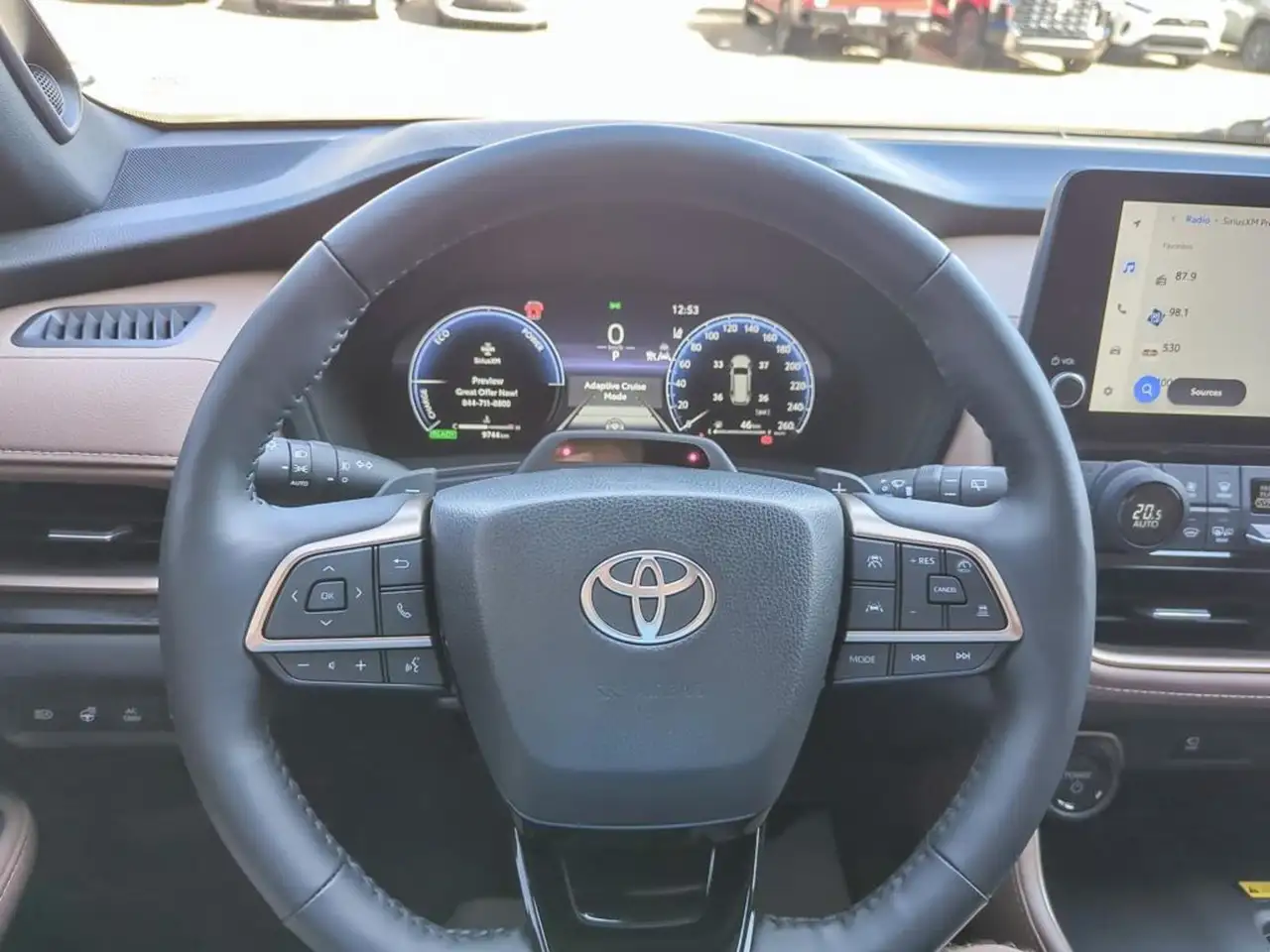 Toyota Grand Highlander снимка Toyota Grand Highlander