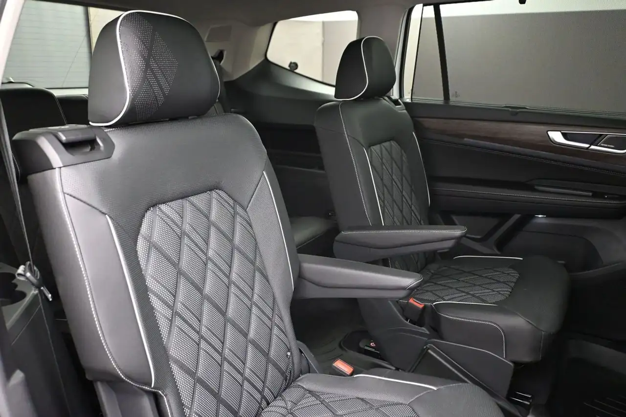 Volkswagen Atlas снимка Volkswagen Atlas