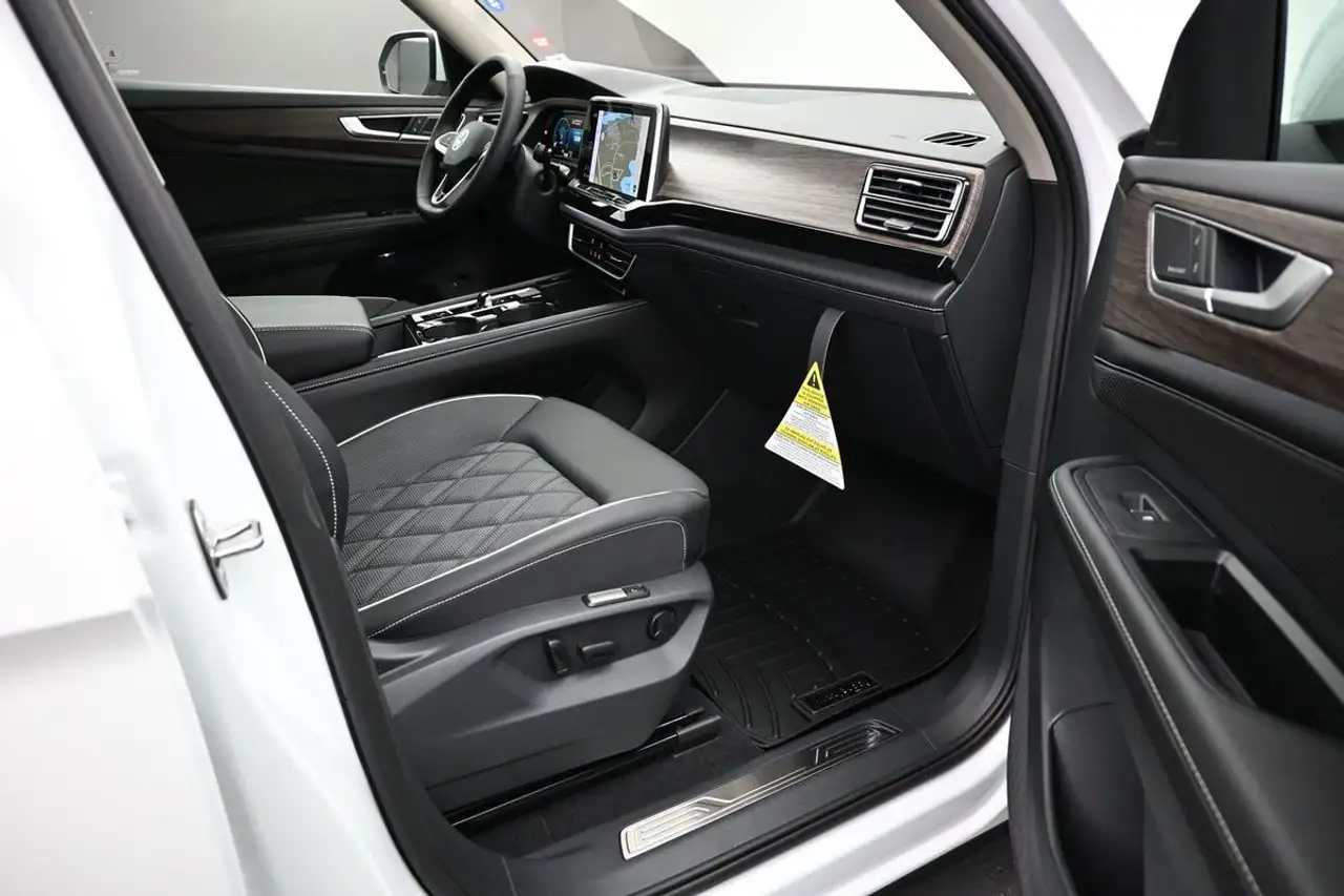 Volkswagen Atlas снимка Volkswagen Atlas