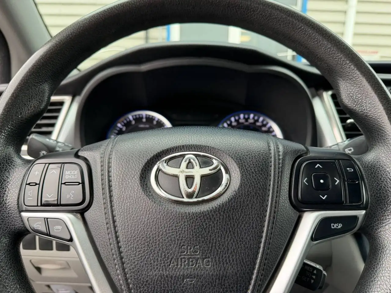 Toyota Highlander снимка Toyota Highlander