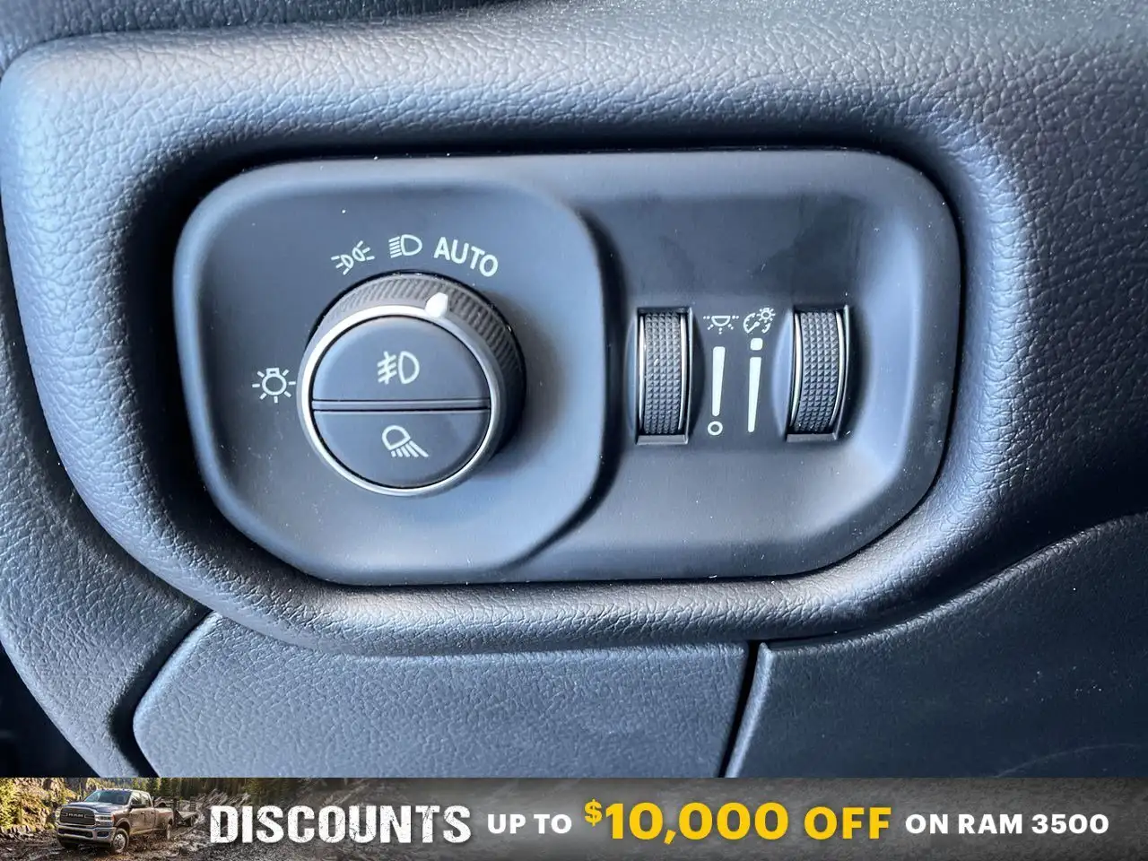 RAM 3500 photo RAM 3500