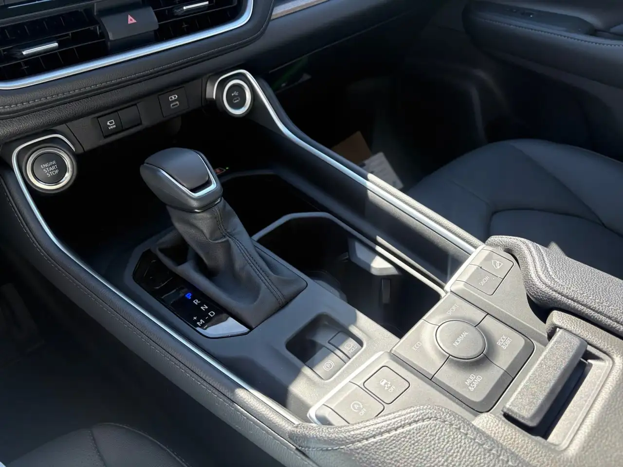 Toyota Grand Highlander fotografie Toyota Grand Highlander
